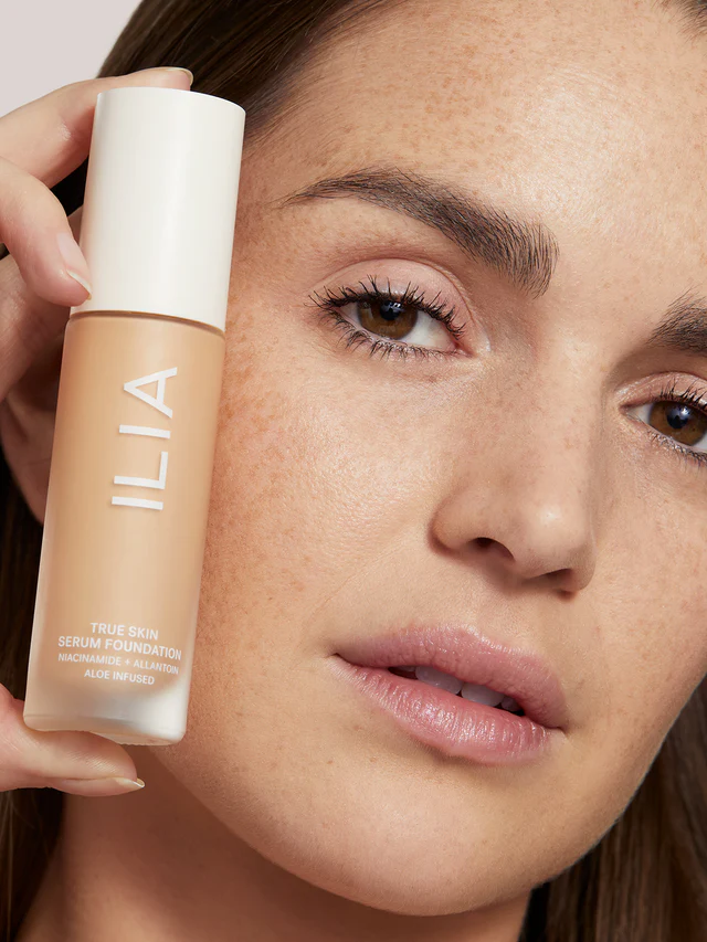 SF2 Tavarua - TRUE SKIN SERUM FOUNDATION