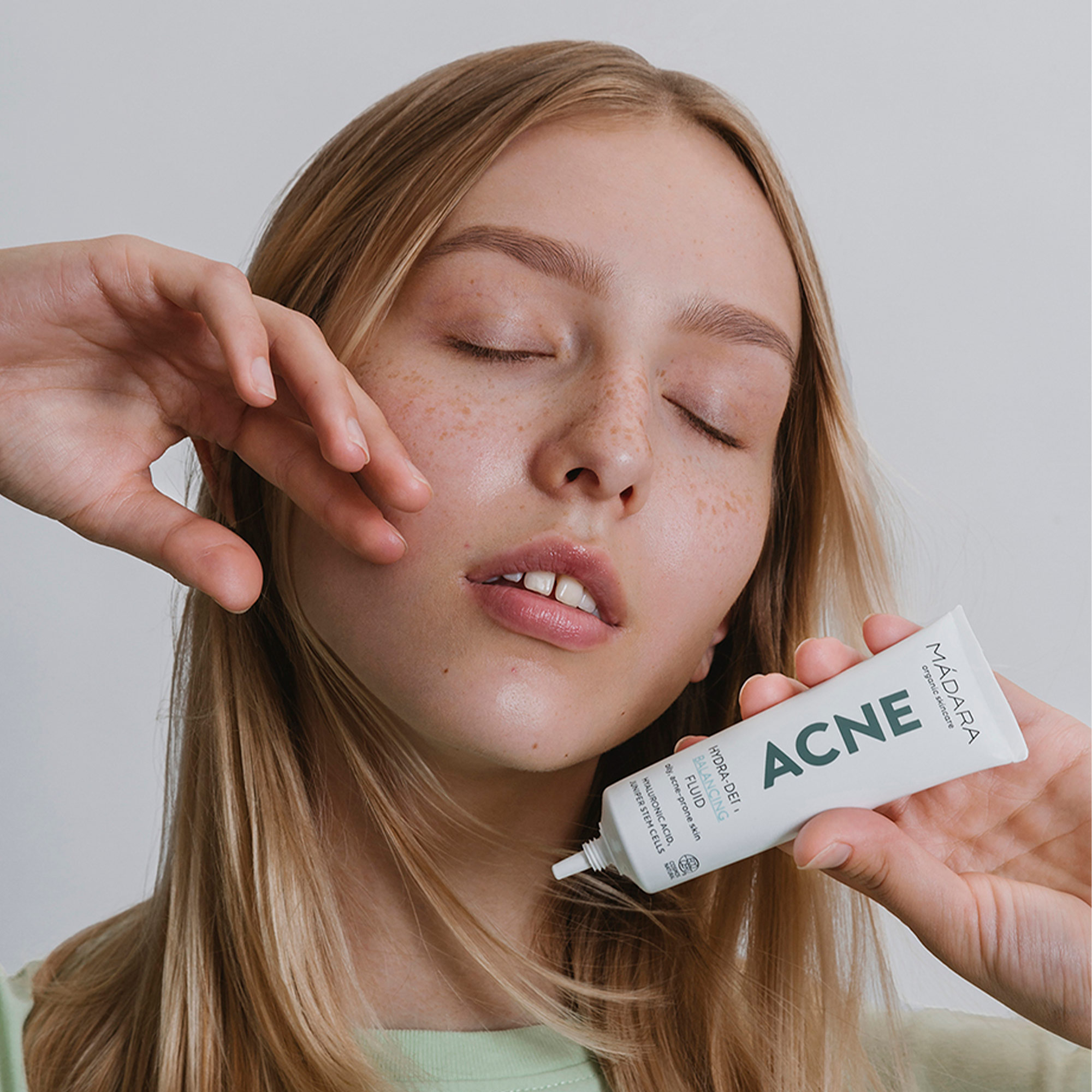 ACNE Hydra Derm Ausgleichendes Fluid, 40ml