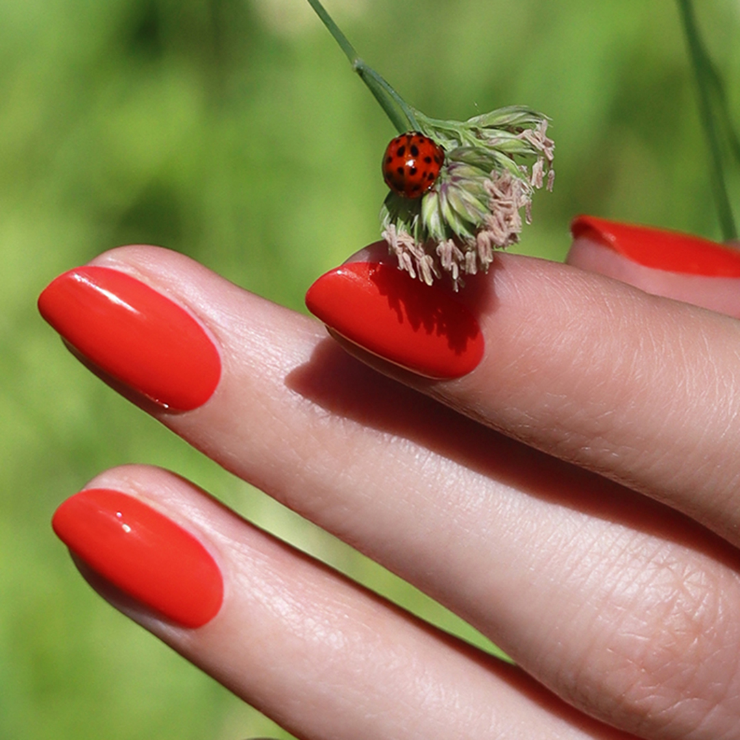 RED CHERRY Green Nagellack