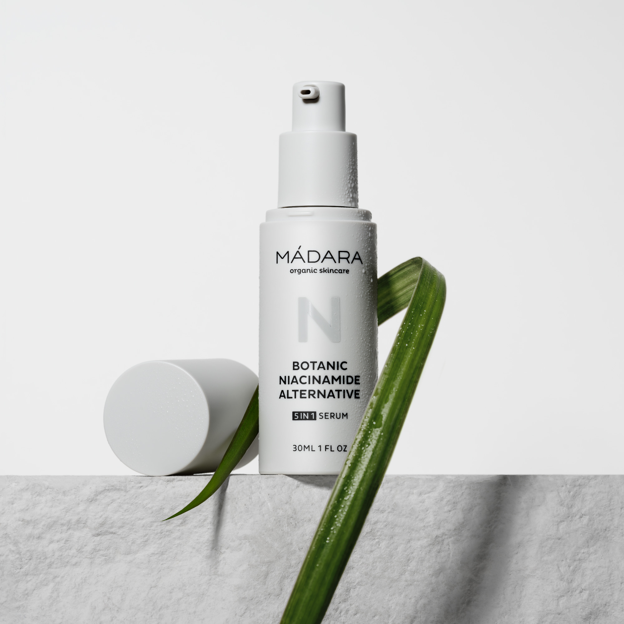 BOTANIC NIACINAMIDE Alternative 5 in 1 Serum, 15ml