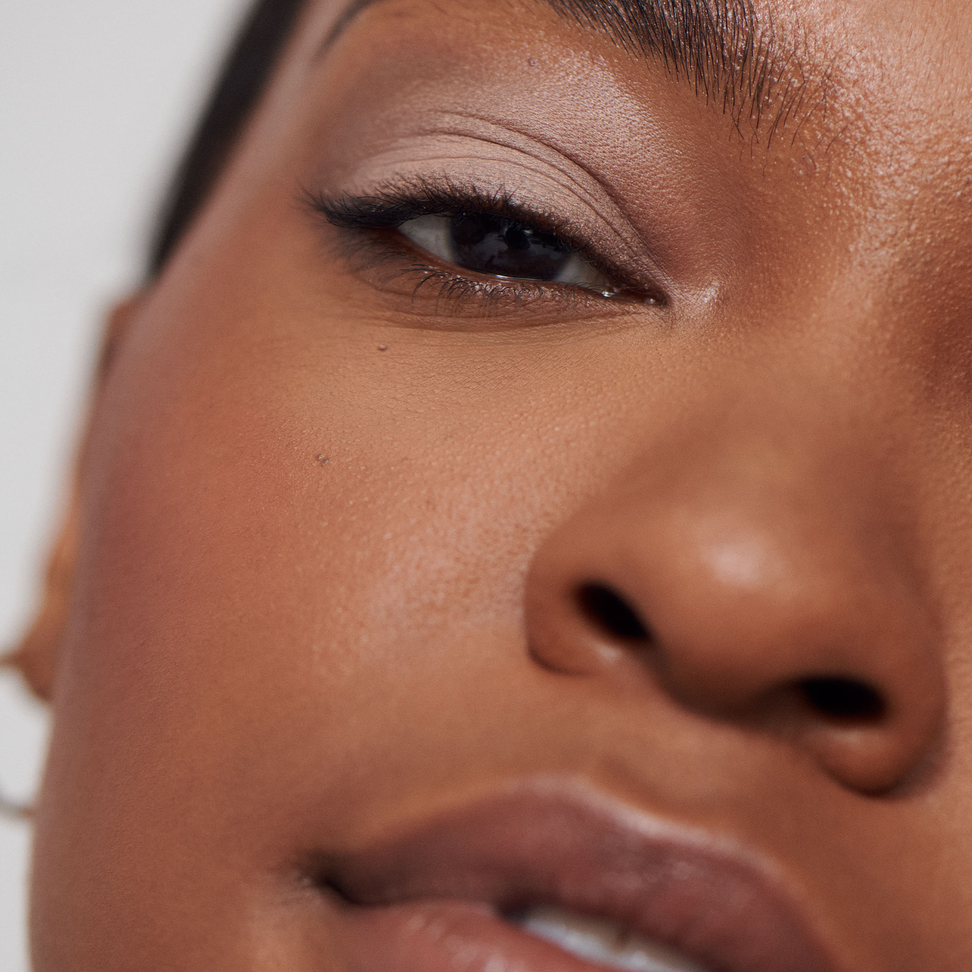 Liquid Matte Eye Tint "Cork"