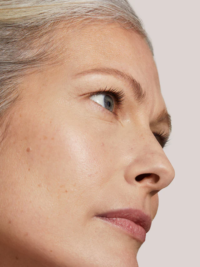 01 Chicory - TRUE SKIN SERUM CONCEALER